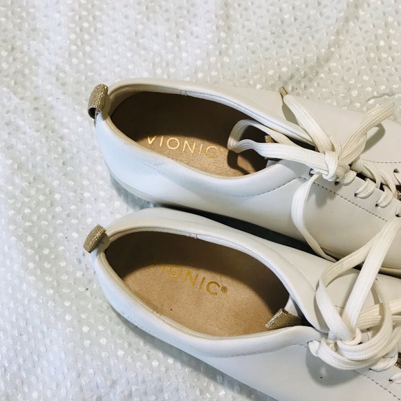 Vionic paisley sneakers - Picture 7 of 14